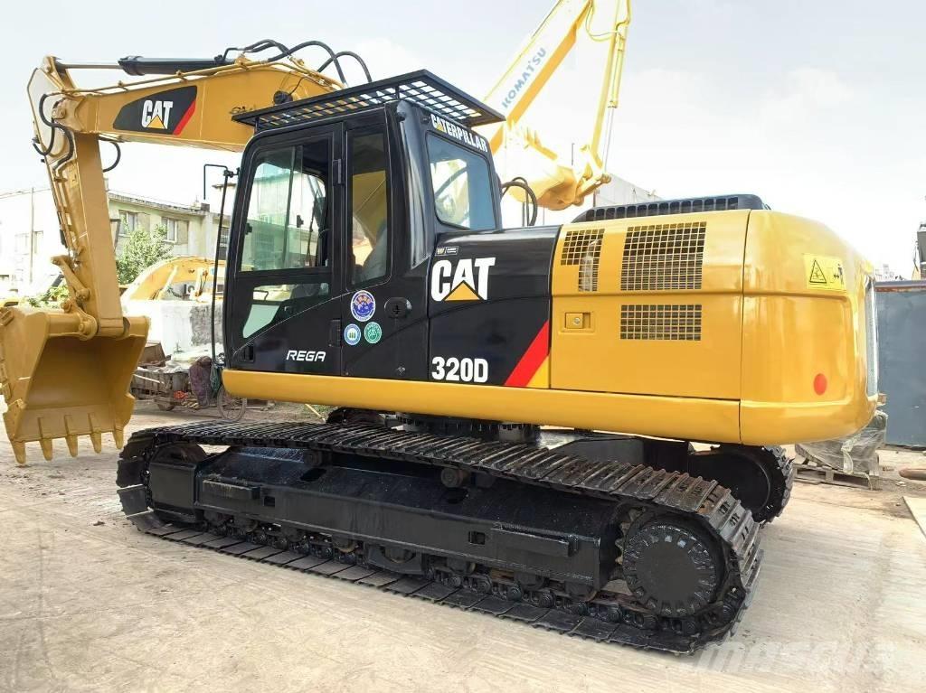 CAT 320D Roomikekskavaatorid
