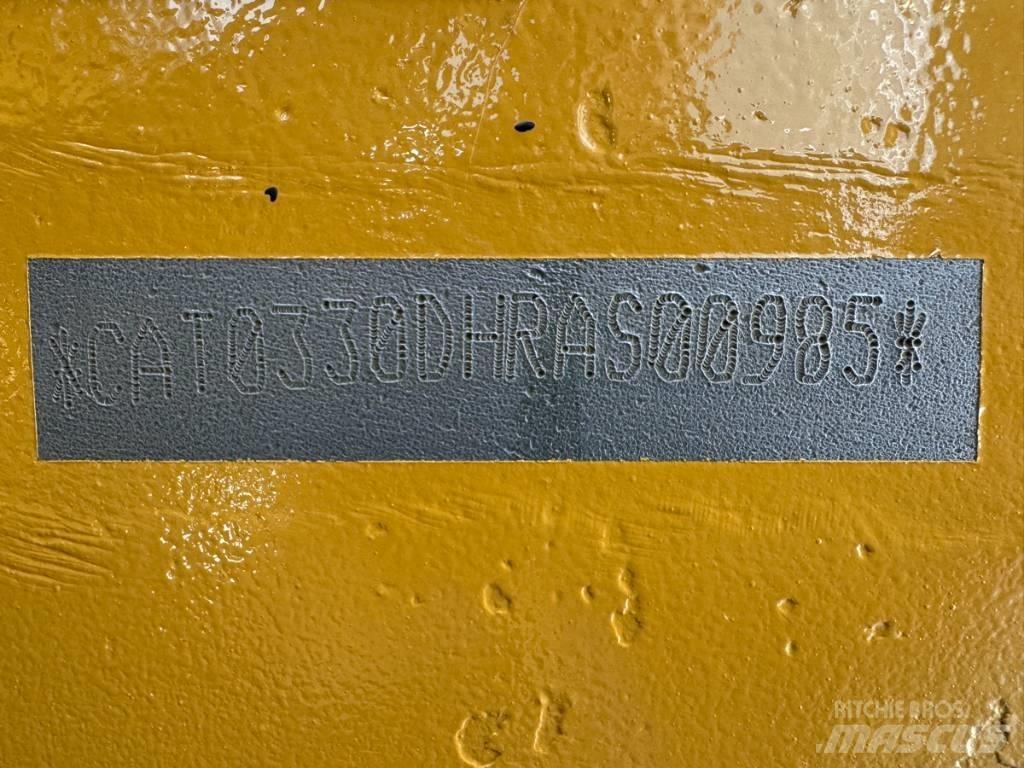 CAT 330 D Roomikekskavaatorid