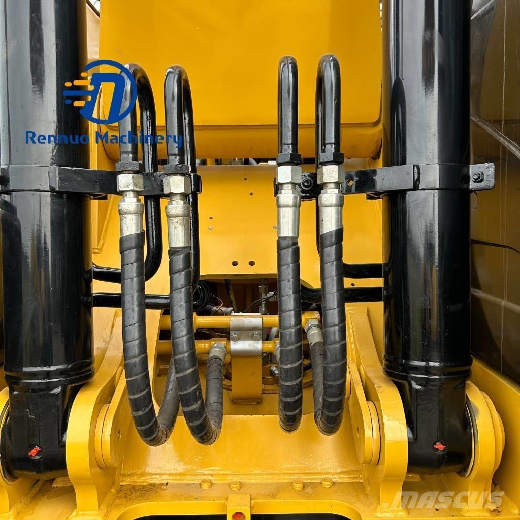 CAT 320D2 Roomikekskavaatorid