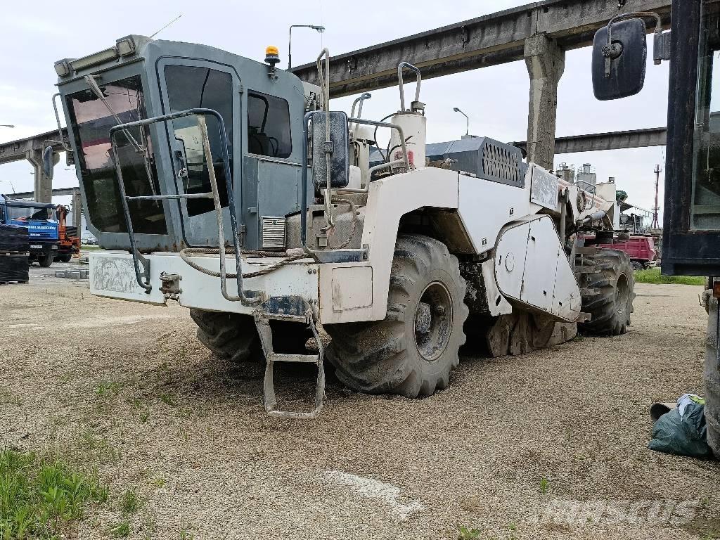 Wirtgen WR 2400 Asfaldi taaskasutuse masinad