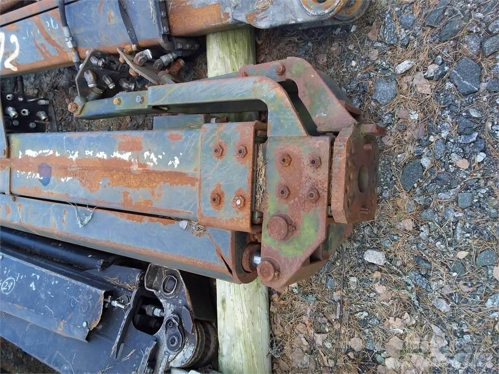 John Deere 210 Harvesteri kraanad