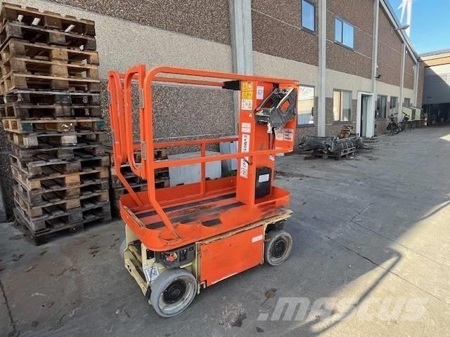 JLG 1230 ES Käärtõstukid