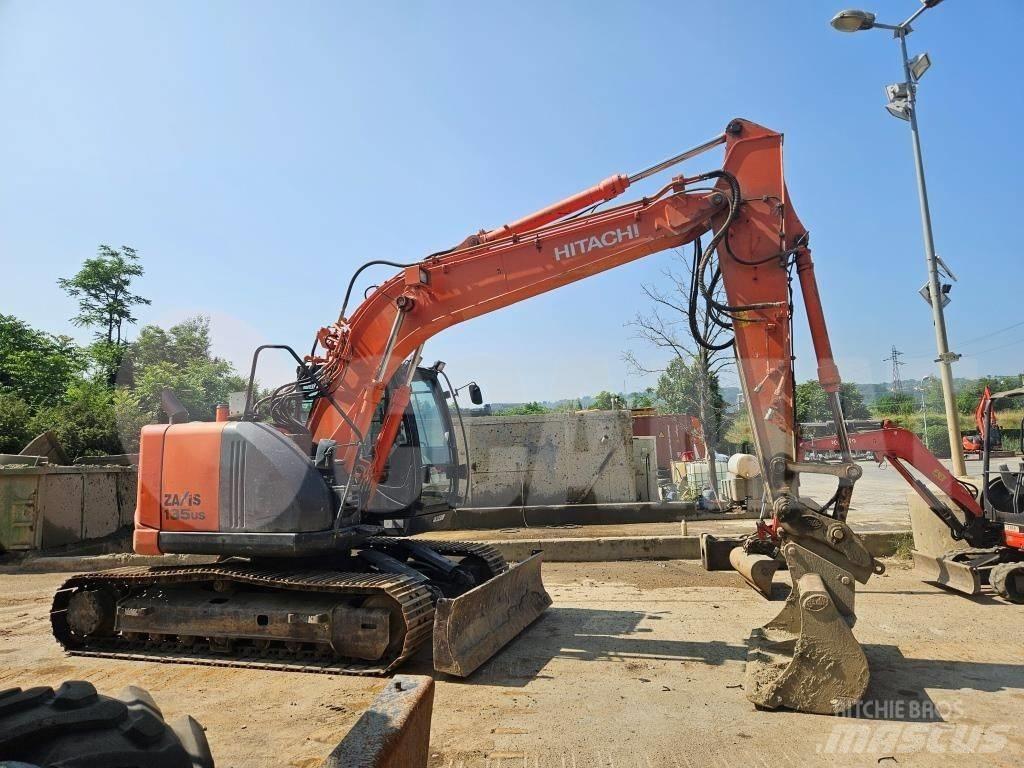 Hitachi ZX 135 US Roomikekskavaatorid