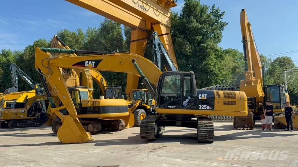 CAT 325 D L Roomikekskavaatorid