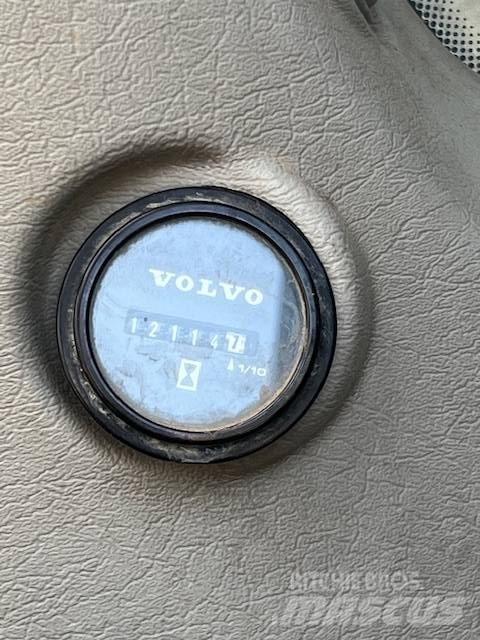 Volvo EC 220 DL Roomikekskavaatorid