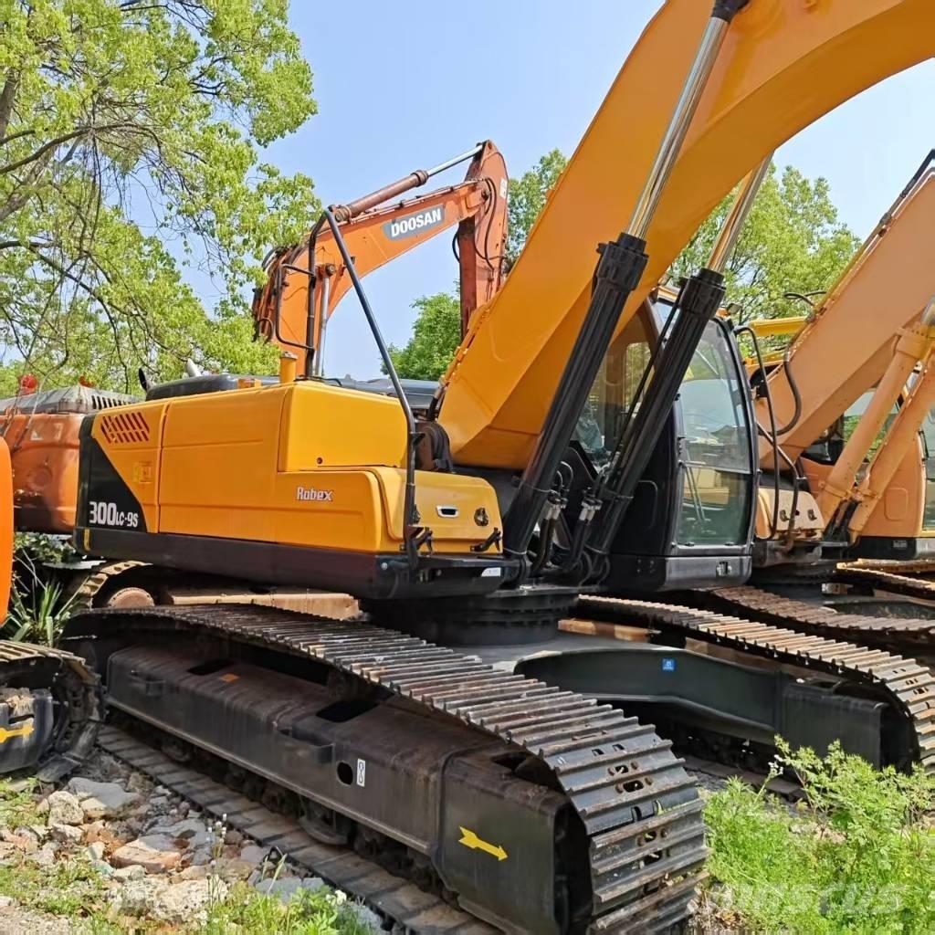 Hyundai R300LC-9S Roomikekskavaatorid