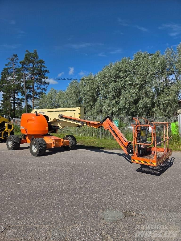 JLG 510 AJ Iseliikuvad poomtõstukid