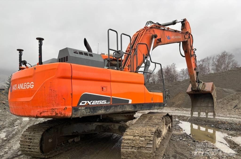 Doosan DX 255 LC-5 Roomikekskavaatorid