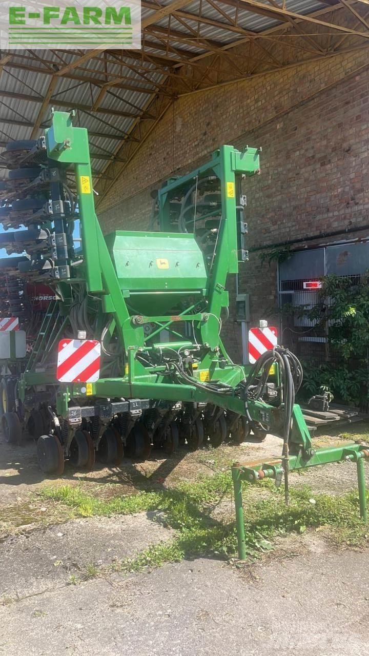 John Deere 750 A Täppiskülvikud