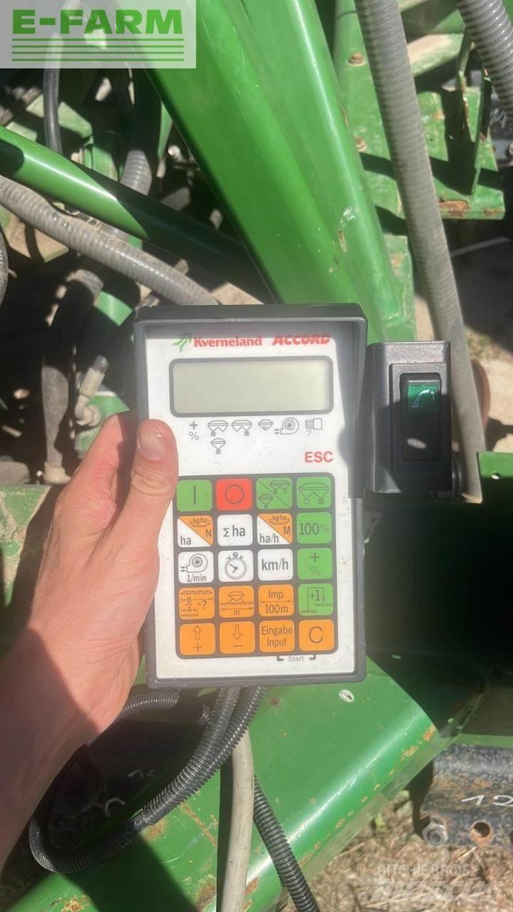 John Deere 750 A Täppiskülvikud