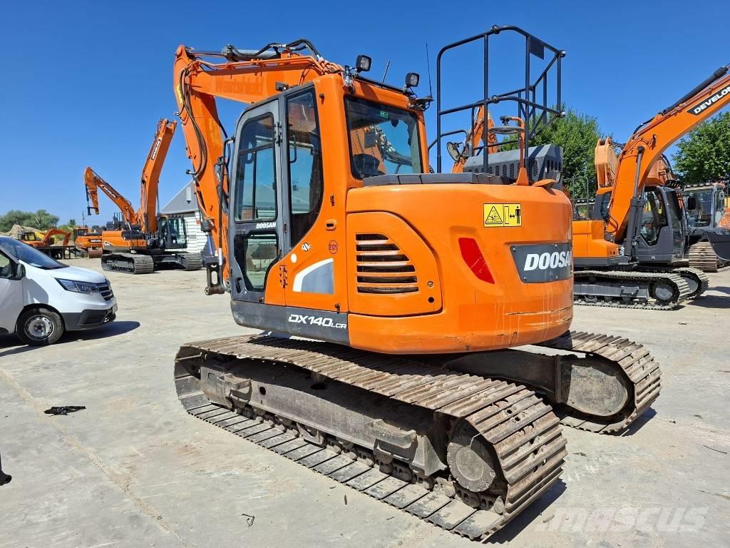 Doosan DX 140 LCR Roomikekskavaatorid