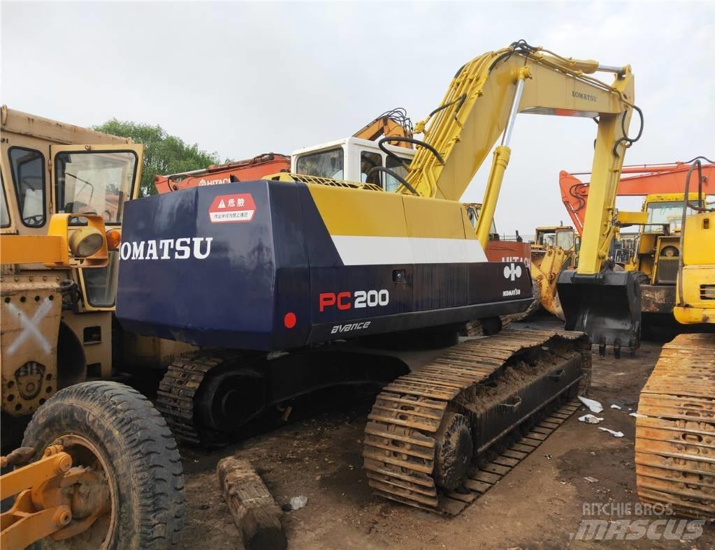 Komatsu PC 200-5 Roomikekskavaatorid