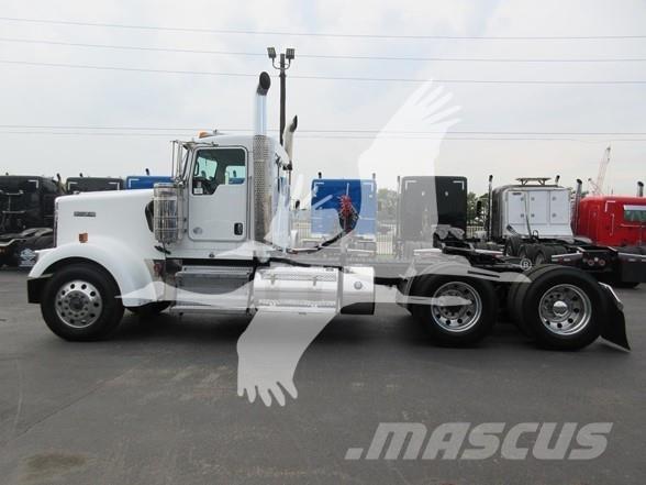 Kenworth W900L Sadulveokid
