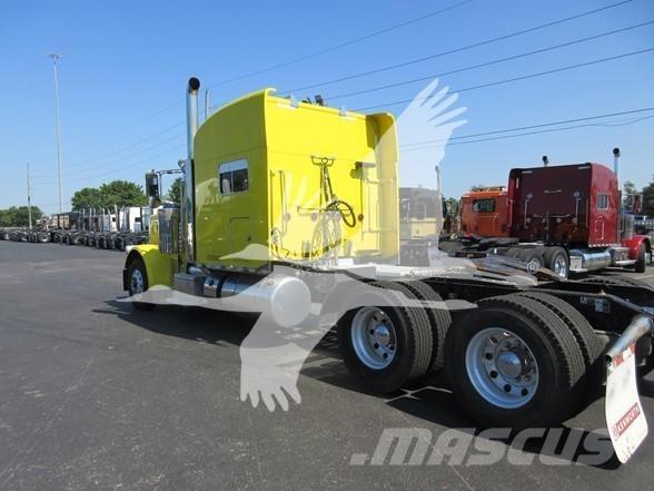 Peterbilt 389 Sadulveokid