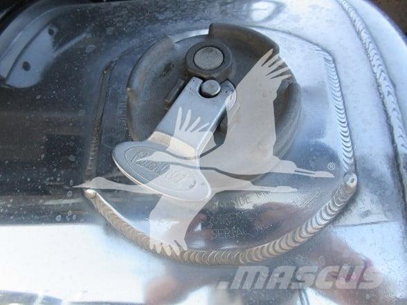 Peterbilt 389 Sadulveokid