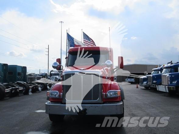 Peterbilt 567 Sadulveokid