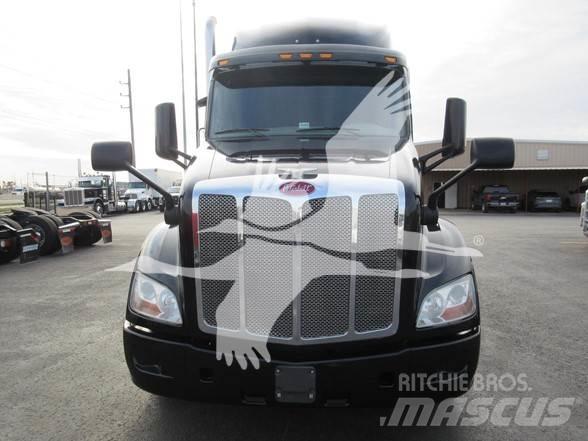 Peterbilt 579 Sadulveokid