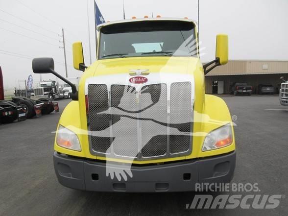 Peterbilt 579 Sadulveokid