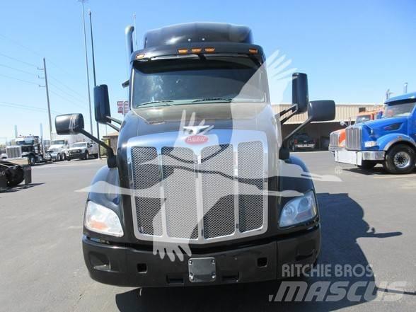 Peterbilt 579 Sadulveokid