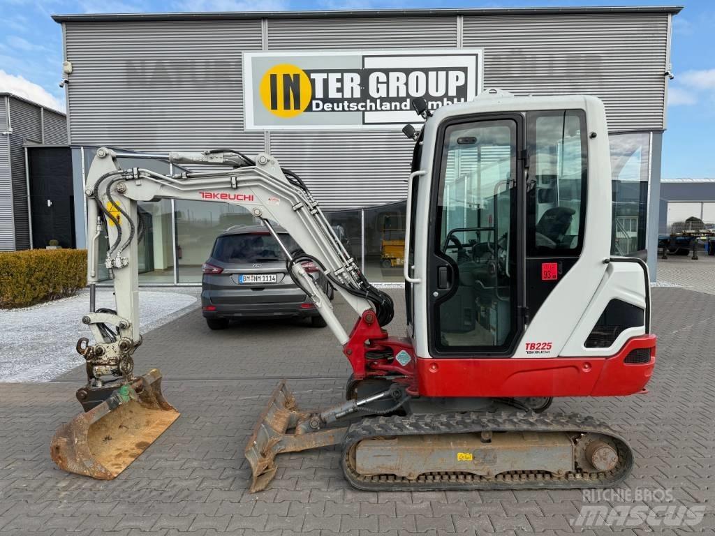 Takeuchi TB 225 V3 Miniekskavaatorid < 7 t