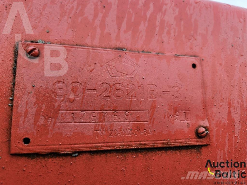  JUMZ EO-2621 Traktorid