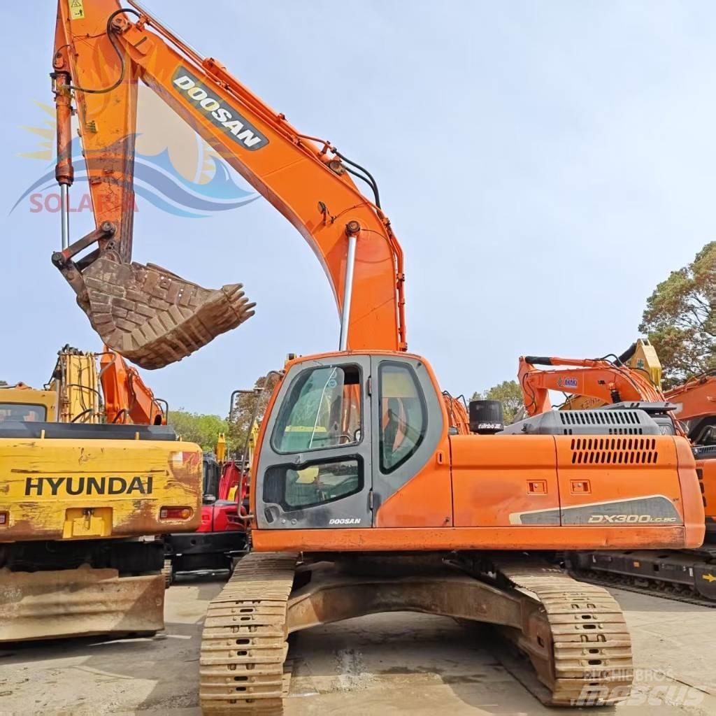 Doosan DX 300 LC Roomikekskavaatorid