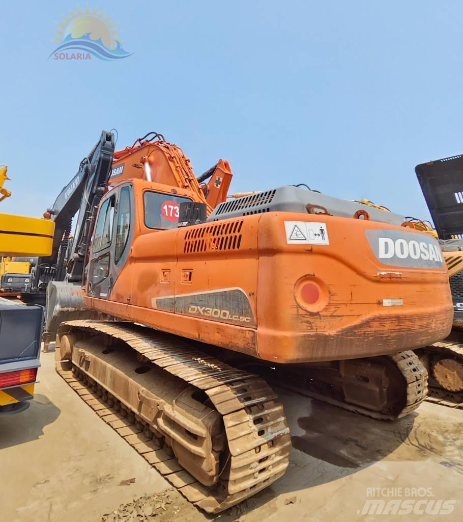 Doosan DX 300 LC Roomikekskavaatorid