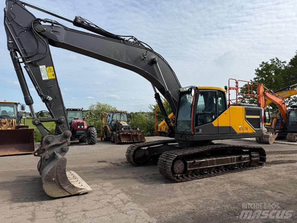 Volvo EC 300 EL Roomikekskavaatorid