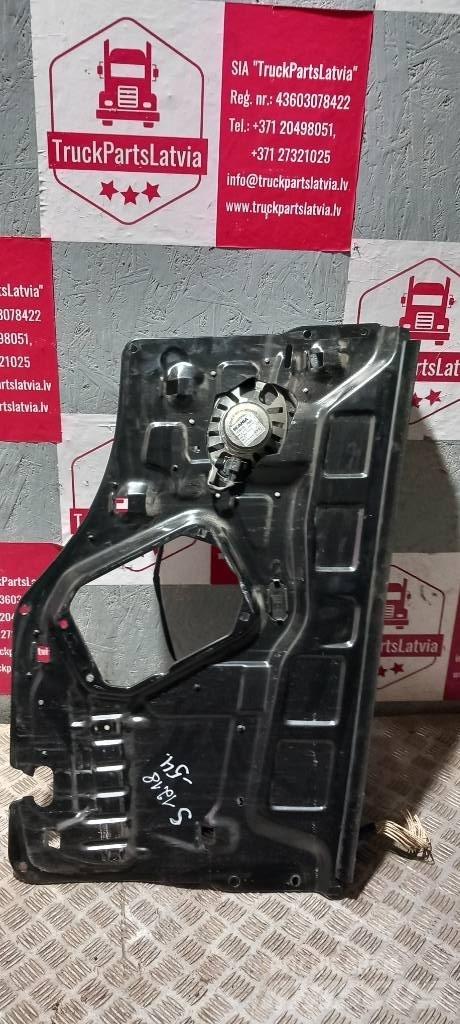 Scania R 440   1534512 Kabiinid