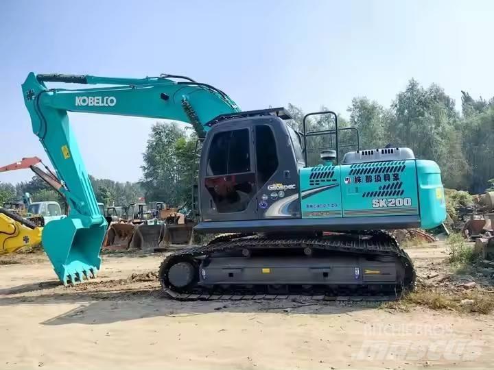 Kobelco SK200-8 Roomikekskavaatorid
