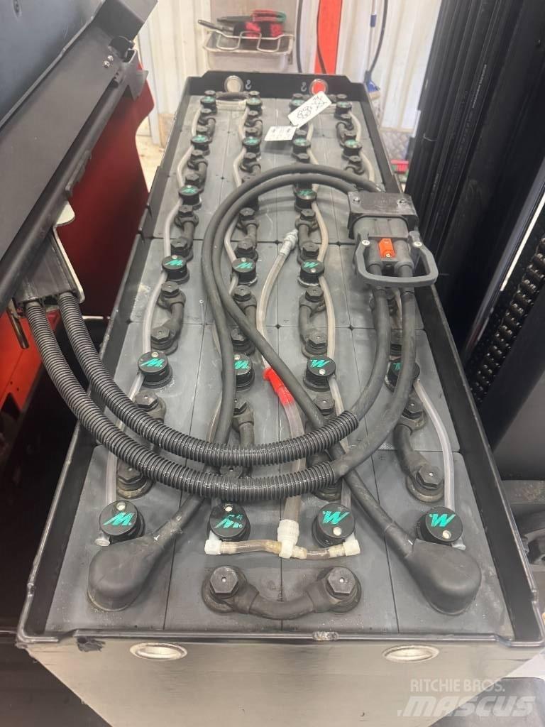 BT Toyota RRE 160 Lükandmastiga tõstukid