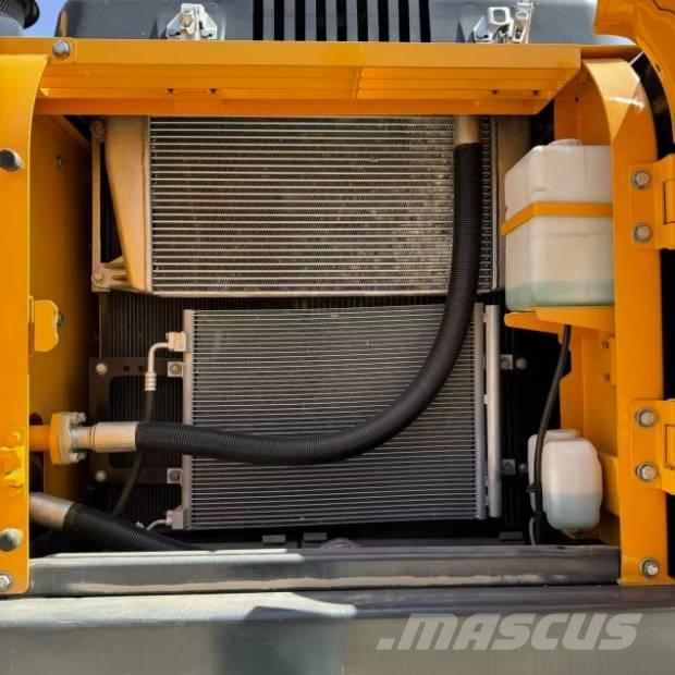 Hyundai R220LC-9S Roomikekskavaatorid