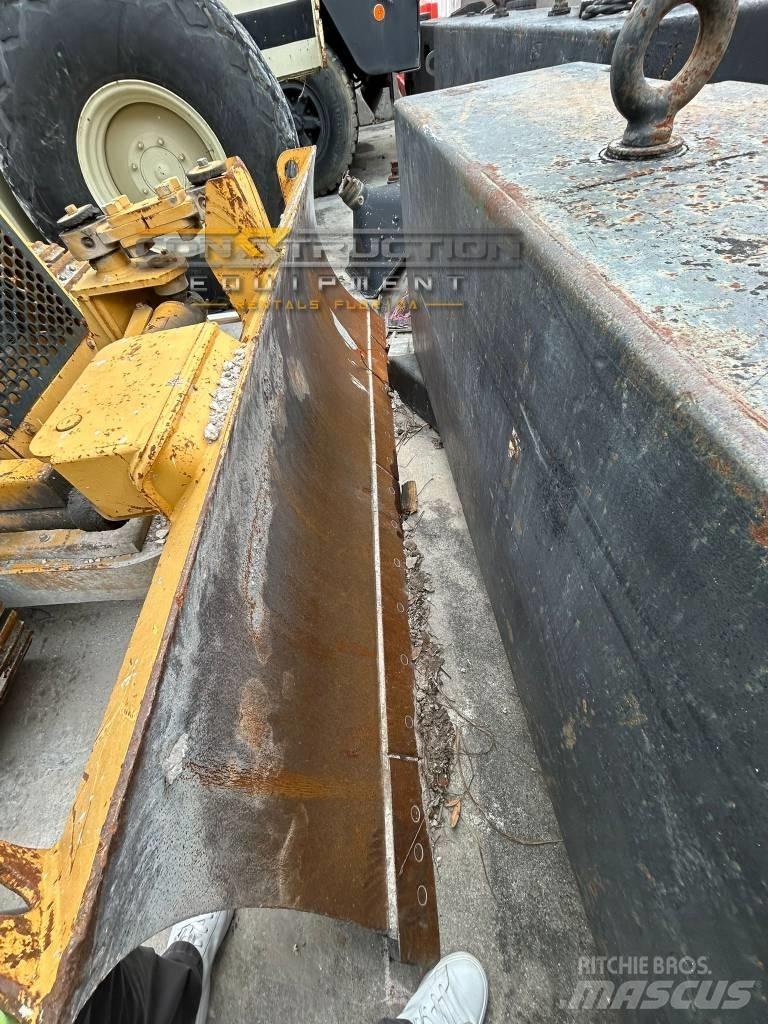 CAT D 3 C III Buldooserid