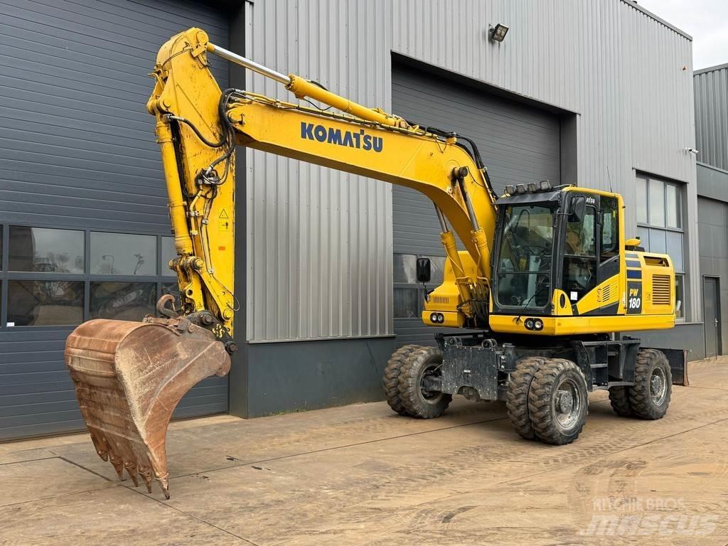 Komatsu PW180-11 Ratasekskavaatorid