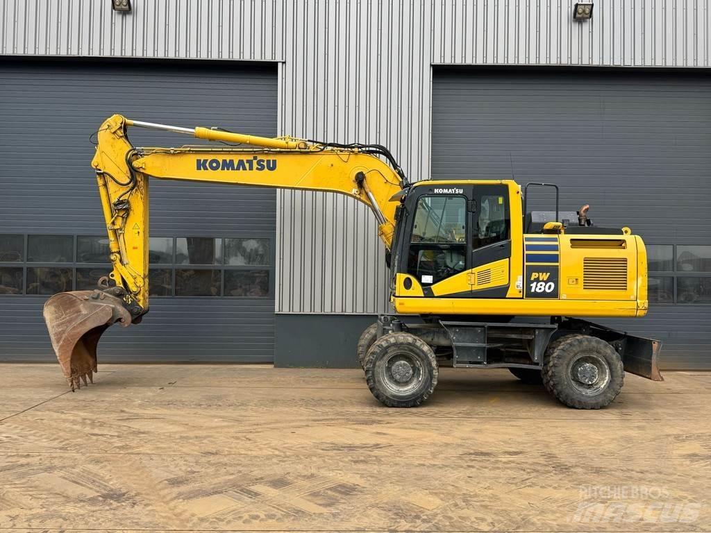 Komatsu PW180-11 Ratasekskavaatorid