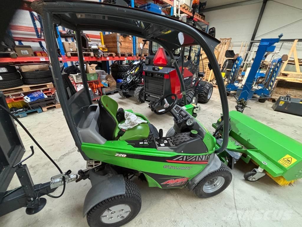 Avant 220 Väikelaadurid