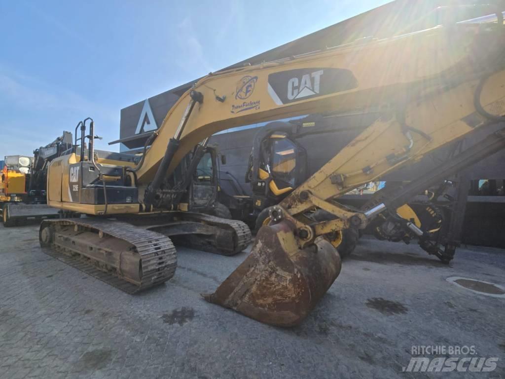 CAT 329 E LN Roomikekskavaatorid