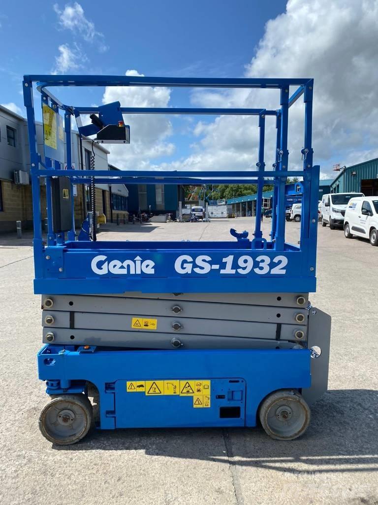 Genie GS 1932 Käärtõstukid