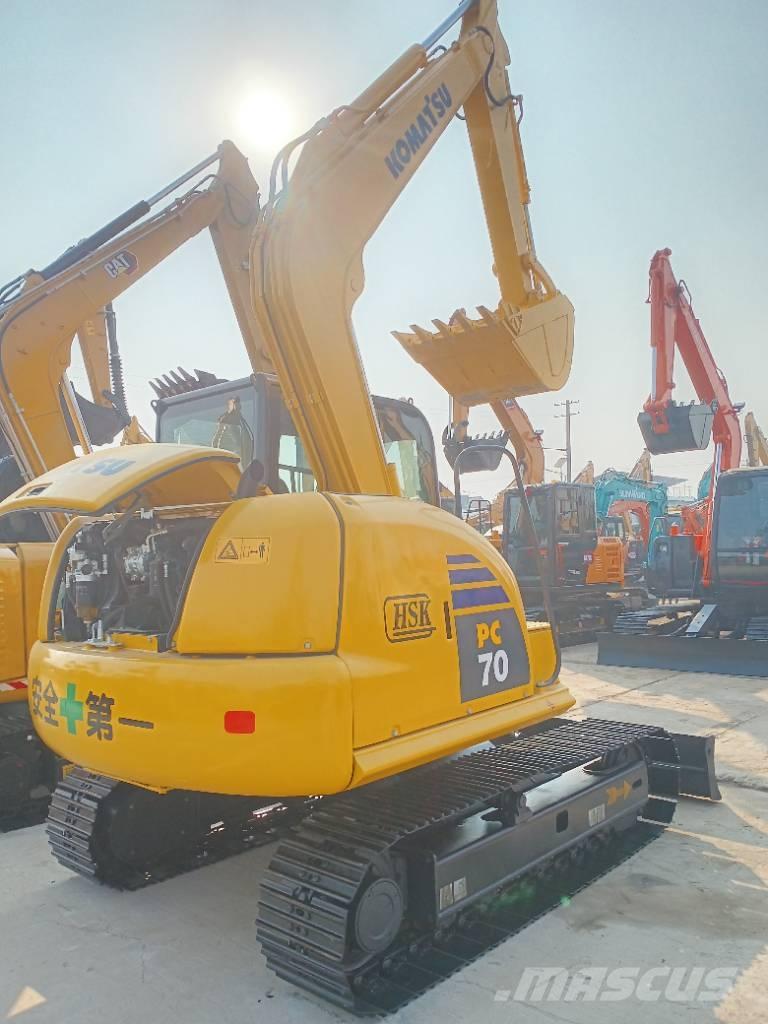 Komatsu PC 70 Väikeekskavaatorid 7t-12t