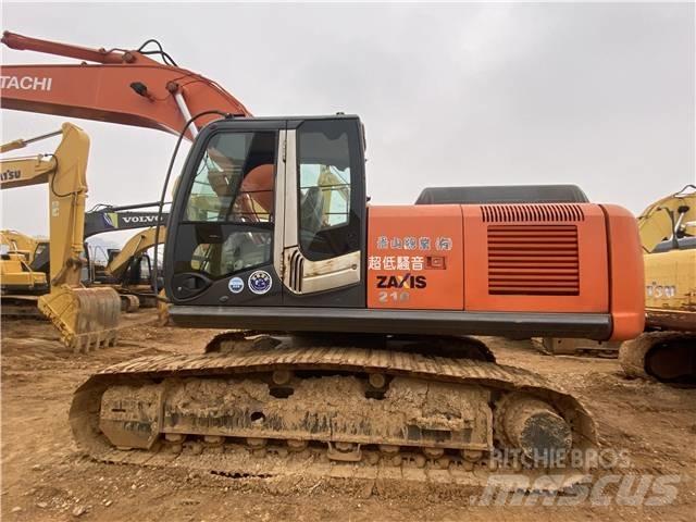 Hitachi ZX 210 Roomikekskavaatorid