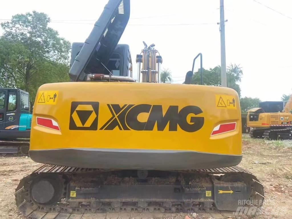 XCMG XE 150 Roomikekskavaatorid