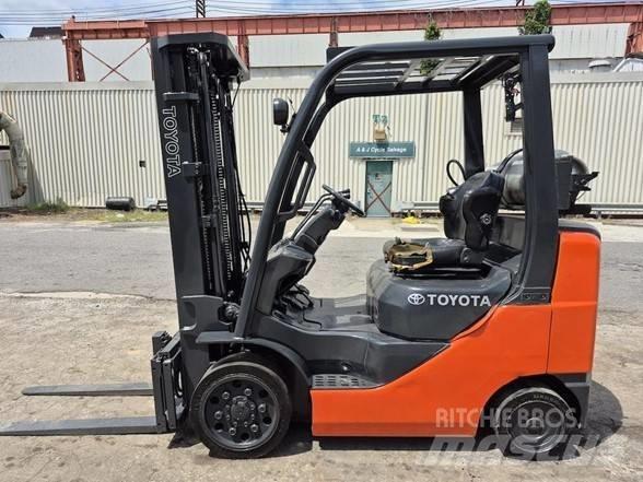 Toyota 8 FGCU 25 Kahveltõstukid - muud