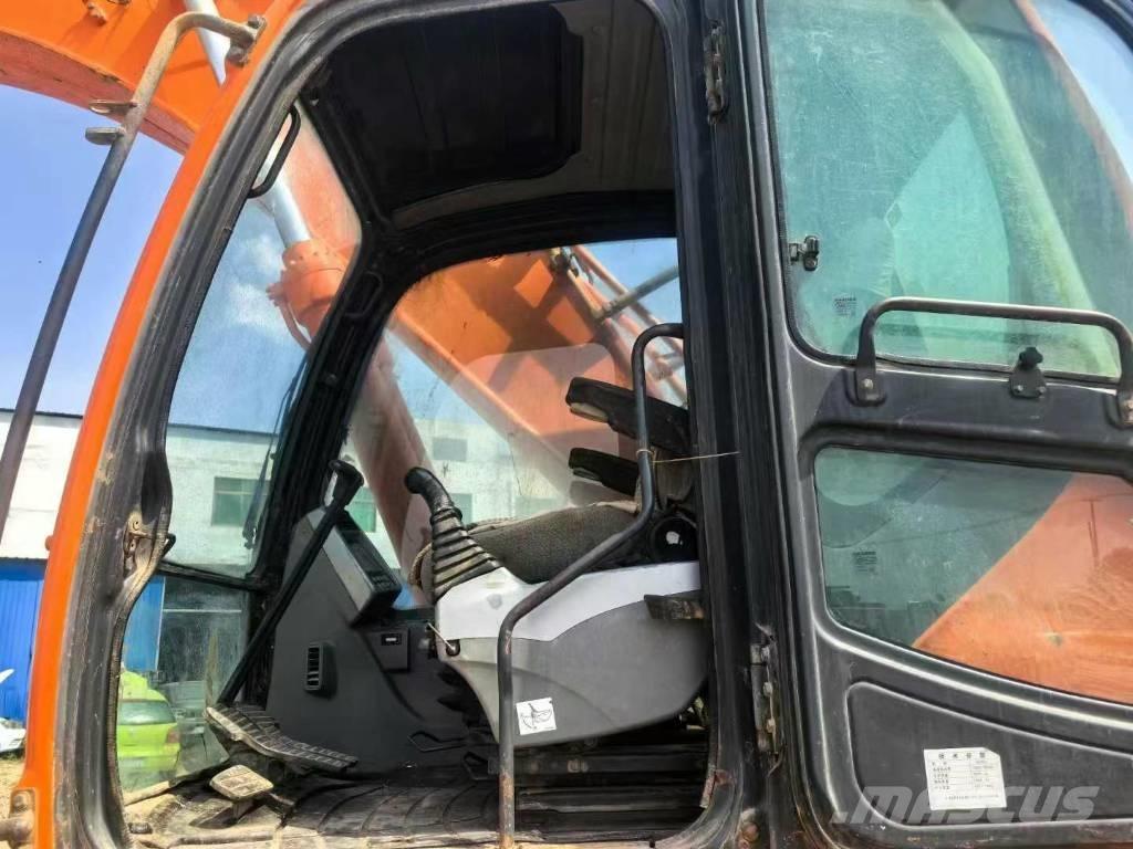 Doosan DX260 Roomikekskavaatorid