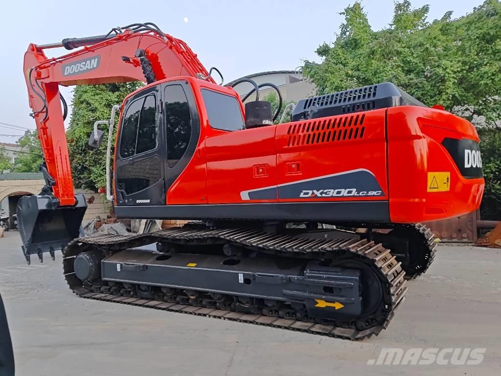 Doosan DX 300 LC-9C Roomikekskavaatorid