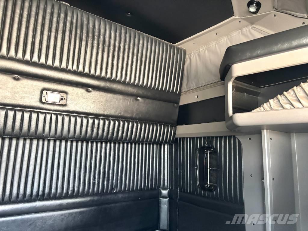 Kenworth T 800 Sadulveokid