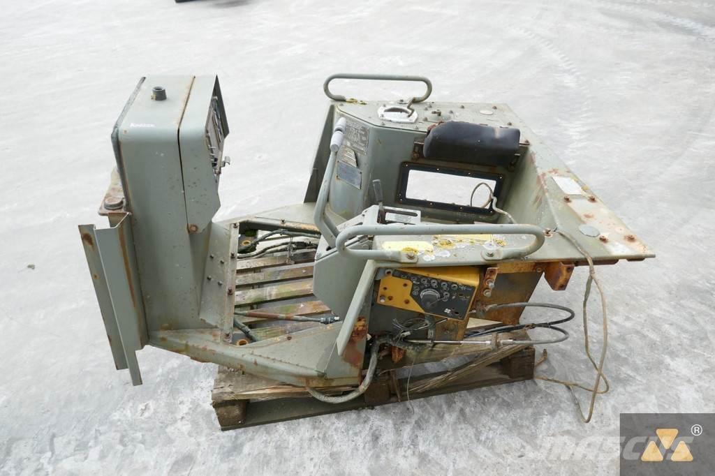 CAT 6T-3309 Kabiinid