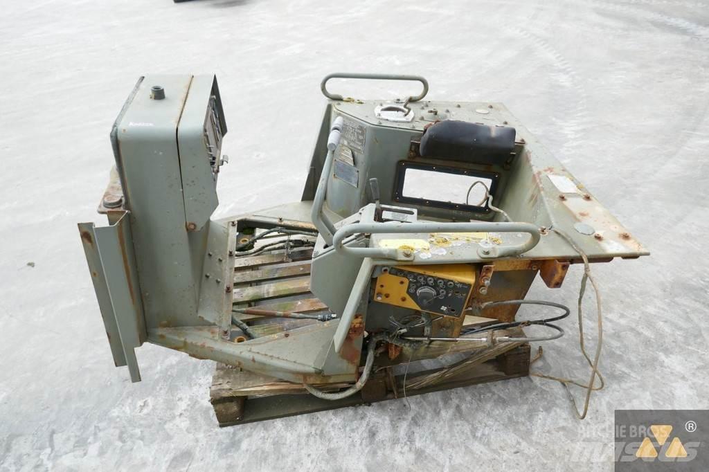 CAT 6T-3309 Kabiinid