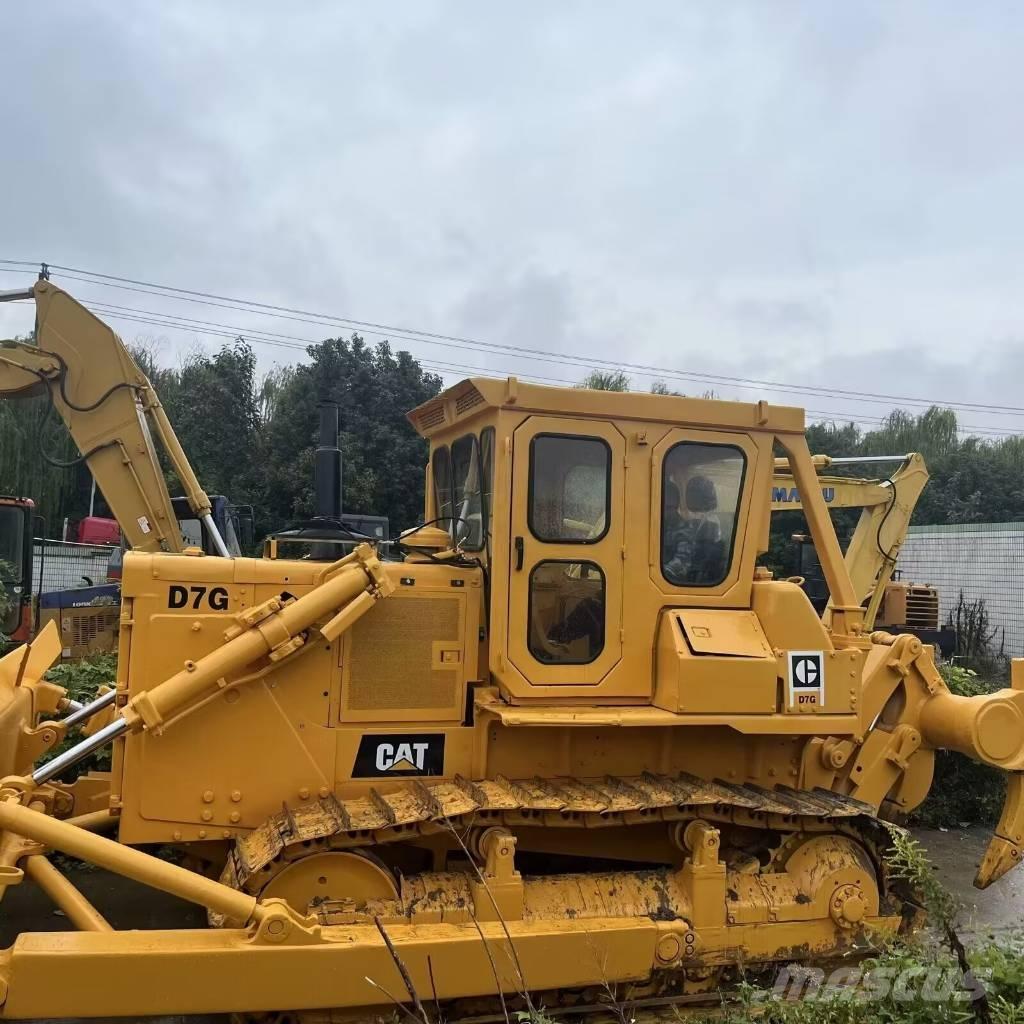 CAT D 7 G Buldooserid