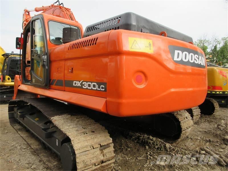 Doosan DX 300 LC Roomikekskavaatorid