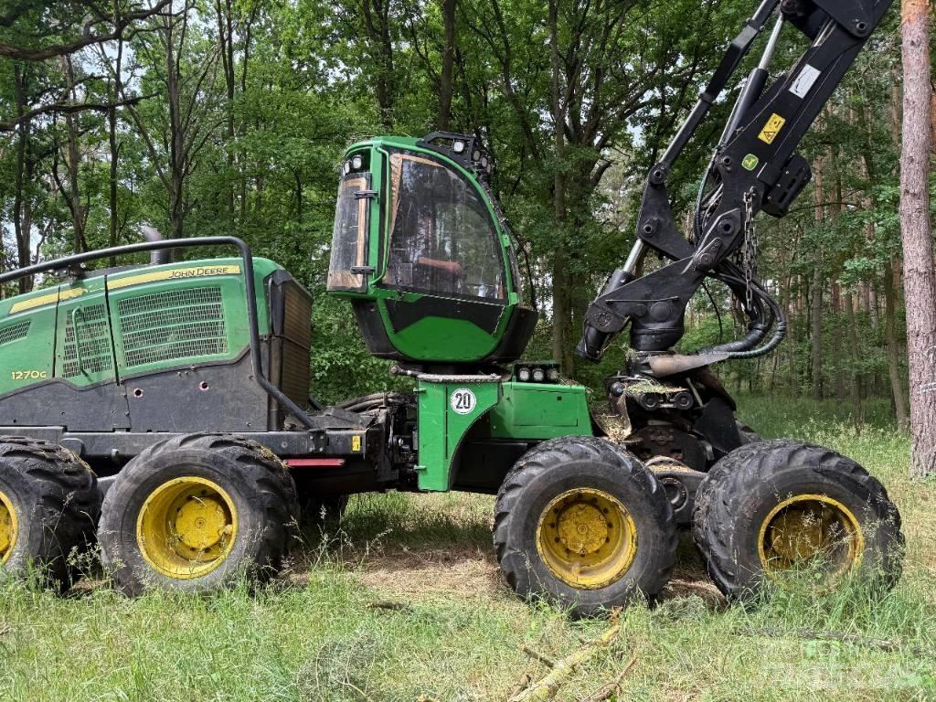 John Deere 1270 G Harvesterid